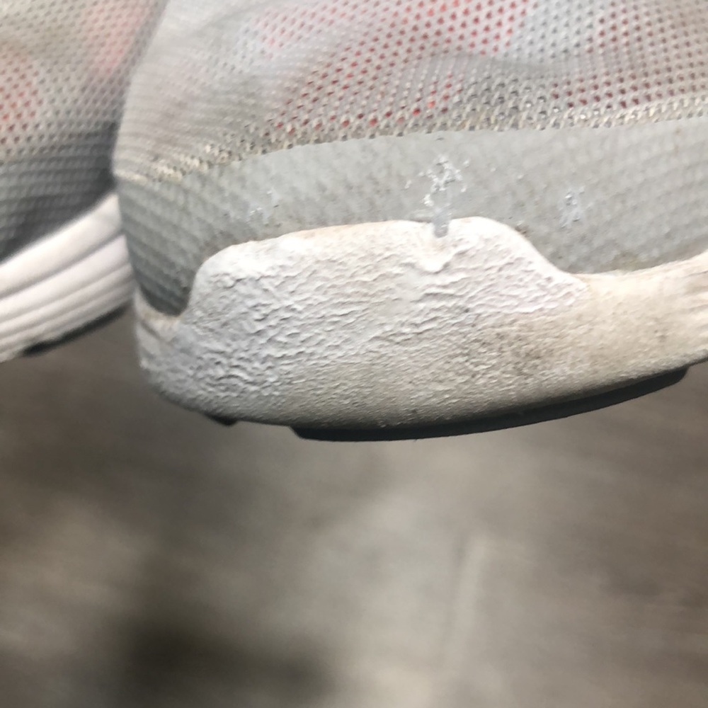 NIKE Youth Sneakers - Picture 7 of 7